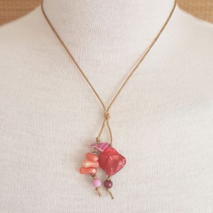 Shell necklace red